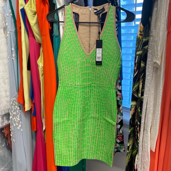 BCBGMaxAzria Vinyl Bodycon Dress Vibrant Green New - Picture 9 of 9